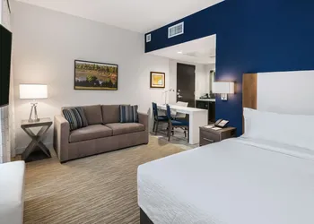 Embassy Suites by Hilton College Station, TX hotel thumbnail 7