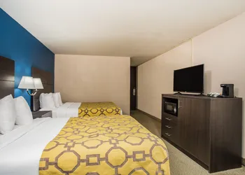 Baymont by Wyndham Appleton hotel thumbnail 5