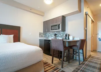 Fairfield Inn & Suites by Marriott Airdrie hotel thumbnail 4