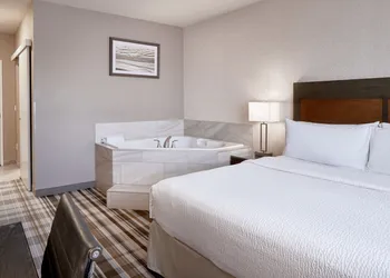Fairfield Inn & Suites by Marriott Airdrie hotel thumbnail 8