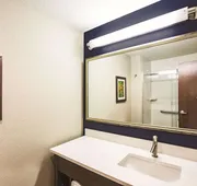 La Quinta Inn & Suites by Wyndham Wichita Northeast hotel detail image 5