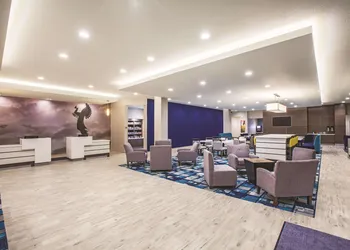 La Quinta Inn & Suites by Wyndham Wichita Northeast hotel thumbnail 2