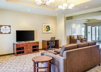 MainStay Suites Hackberry Sportsman's Lodge hotel thumbnail 4