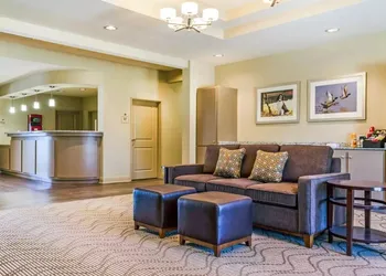 MainStay Suites Hackberry Sportsman's Lodge hotel thumbnail 5