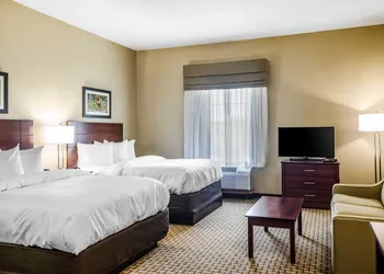 MainStay Suites Hackberry Sportsman's Lodge hotel thumbnail 6