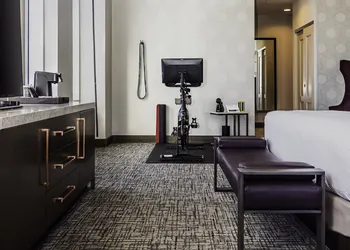 H Hotel Los Angeles, Curio Collection by Hilton hotel thumbnail 7