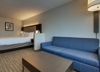 Holiday Inn Express & Suites Mount Vernon by IHG hotel thumbnail 5