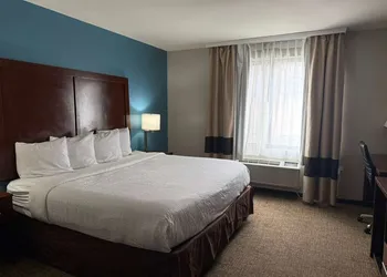 Days Inn by Wyndham Brooklyn Marine Park hotel thumbnail 6