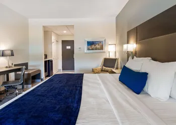 Best Western Plus Roland Inn & Suites hotel thumbnail 4