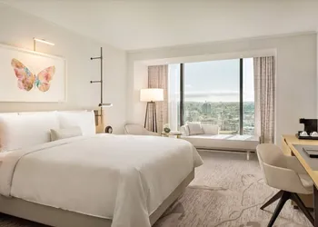 JW Marriott Parq Vancouver hotel thumbnail 6