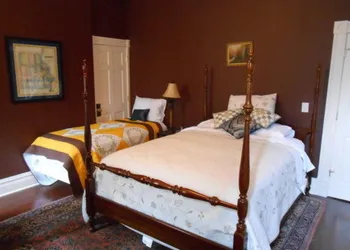 Benton Park Inn hotel thumbnail 6