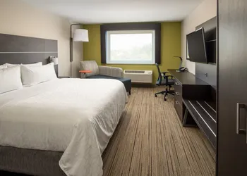 Holiday Inn Express & Suites Camas - Vancouver by IHG hotel thumbnail 5