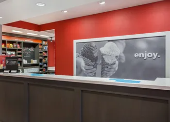 Hampton Inn Vincennes hotel thumbnail 3