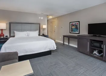 Hampton Inn Vincennes hotel thumbnail 8
