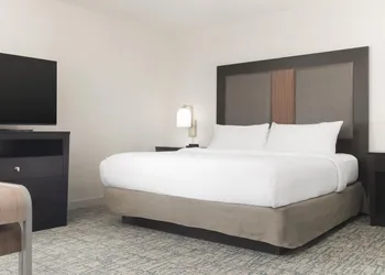 Homewood Suites by Hilton Wauwatosa Milwaukee hotel thumbnail 7