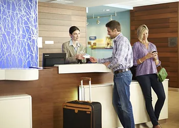 Fairfield Inn & Suites by Marriott Phoenix Tempe/Airport hotel thumbnail 3