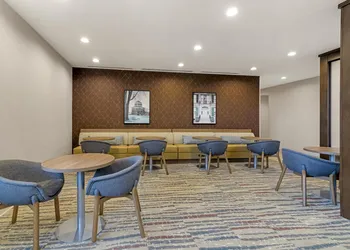 Homewood Suites By Hilton Schenectady hotel thumbnail 4