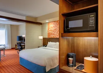 Fairfield Inn & Suites by Marriott Hendersonville Flat Rock hotel thumbnail 4