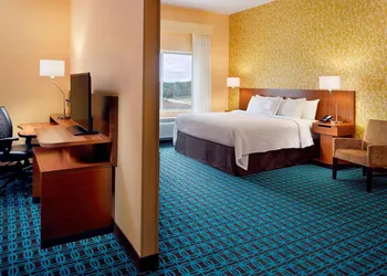 Fairfield Inn & Suites by Marriott Hendersonville Flat Rock hotel thumbnail 5