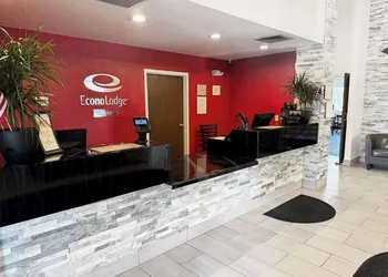 Econo Lodge Wausau - Rothschild hotel thumbnail 2