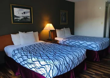 Bear Mount Inn & Suites hotel thumbnail 6