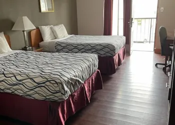 Bear Mount Inn & Suites hotel thumbnail 7