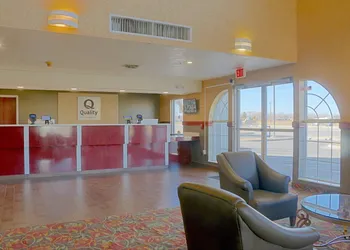 Quality Inn & Suites Roswell North hotel thumbnail 3