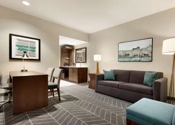 Embassy Suites by Hilton Wilmington Riverfront hotel thumbnail 8