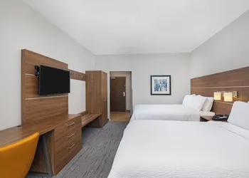 Holiday Inn Express & Suites Carrollton West by IHG hotel thumbnail 5