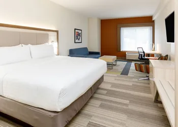 Holiday Inn Express & Suites Sturbridge by IHG hotel thumbnail 2