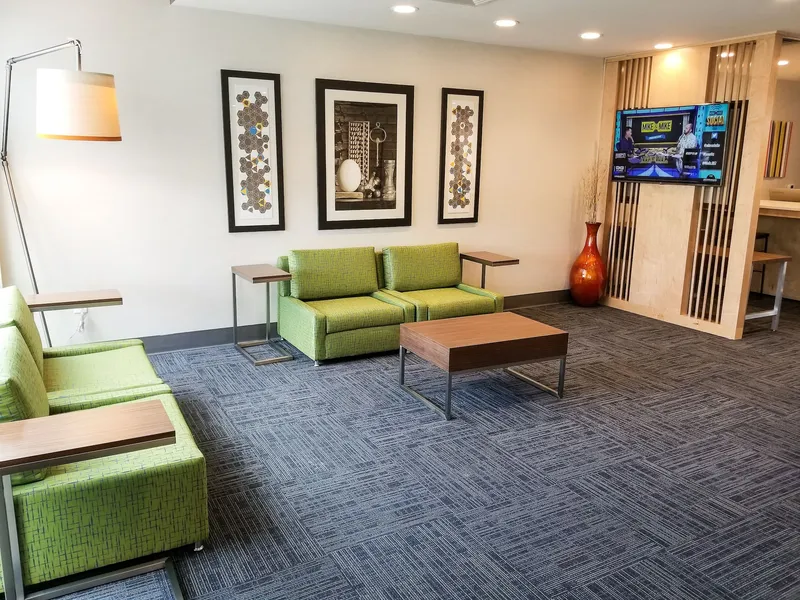 Holiday Inn Express & Suites Charlotte NE - University Area by IHG hotel detail image 6