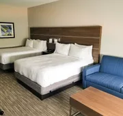 Holiday Inn Express & Suites Charlotte NE - University Area by IHG hotel detail image 7