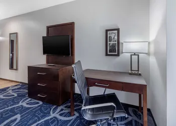 Comfort Inn & Suites Oklahoma City South I-35 hotel thumbnail 5
