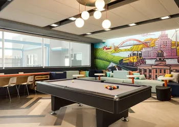 Tru by Hilton Cedar Rapids Westdale hotel thumbnail 6
