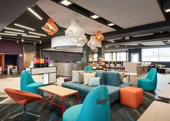 Tru by Hilton Cedar Rapids Westdale hotel thumbnail 7