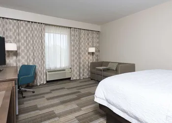 Hampton Inn Westfield hotel thumbnail 5