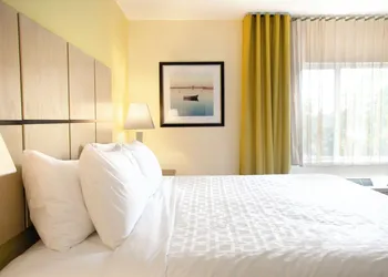 Candlewood Suites - Lancaster West by IHG hotel thumbnail 3