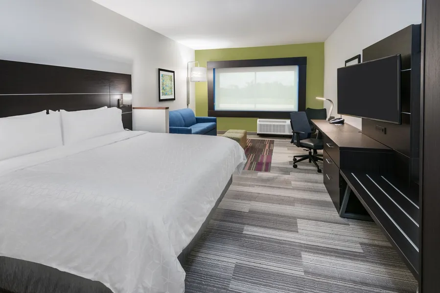 Holiday Inn Express & Suites Bryan - College Station by IHG hotel detail image 6