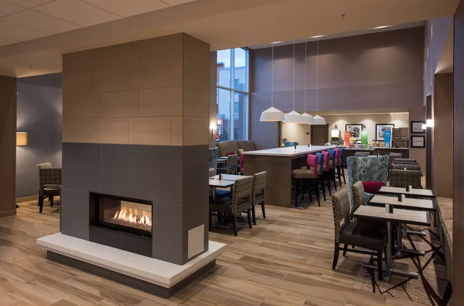Hampton Inn & Suites Seattle/Redmond hotel detail image 2