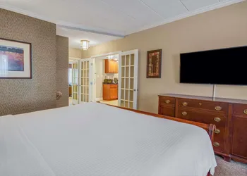 Wyndham Garden York hotel thumbnail 4
