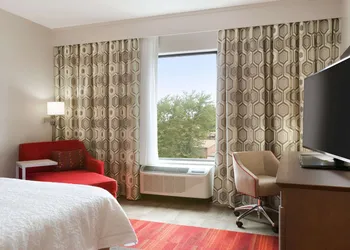 Hampton Inn North Olmsted Cleveland Airport hotel thumbnail 4