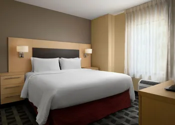 TownePlace Suites by Marriott Cleveland hotel thumbnail 6