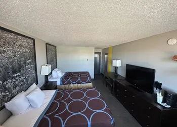 Super 8 by Wyndham Williston ND hotel thumbnail 8