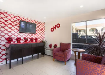 OYO Hotel Palmdale - Antelope Valley hotel thumbnail 4