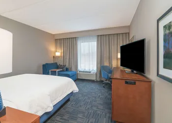 Hampton Inn & Suites Newburgh Stewart Airport hotel thumbnail 4