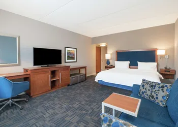 Hampton Inn & Suites Newburgh Stewart Airport hotel thumbnail 5