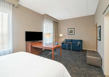 Hampton Inn & Suites Newburgh Stewart Airport hotel thumbnail 8