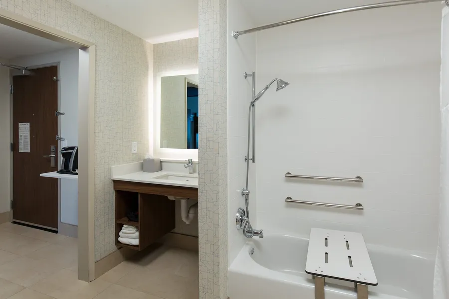 Holiday Inn Express Visalia Sequoia Gateway Area by IHG hotel detail image 6