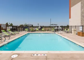 Holiday Inn Express Visalia Sequoia Gateway Area by IHG hotel thumbnail 7