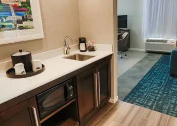 Hampton Inn & Suites Charlotte/Ballantyne hotel thumbnail 4
